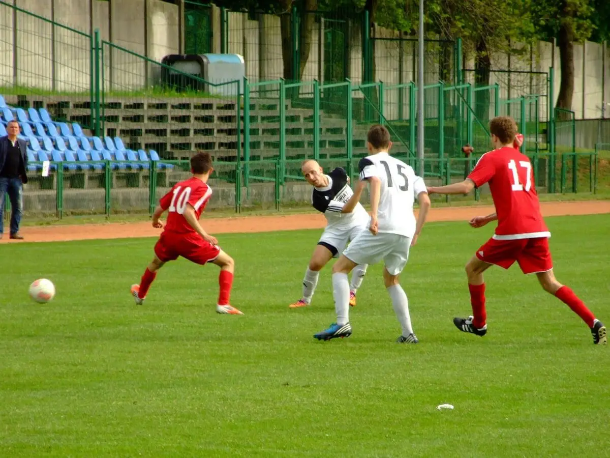BKS przegrał z Sokołem 2:5