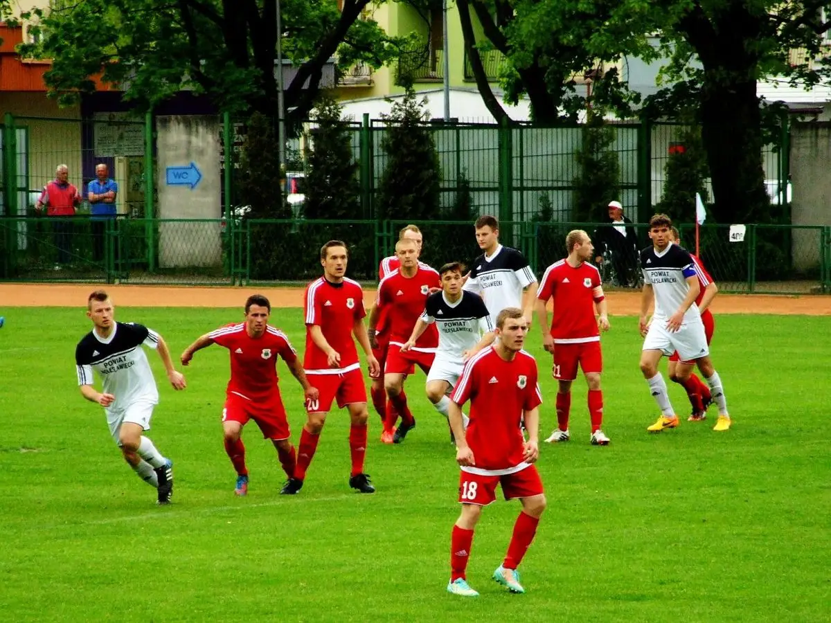 BKS przegrał z Sokołem 2:5