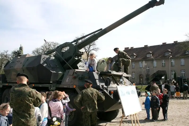 Dzień Otwartych Koszar u artylerzystów