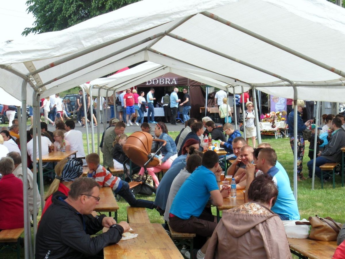 Festyn pierogowy w Dąbrowie