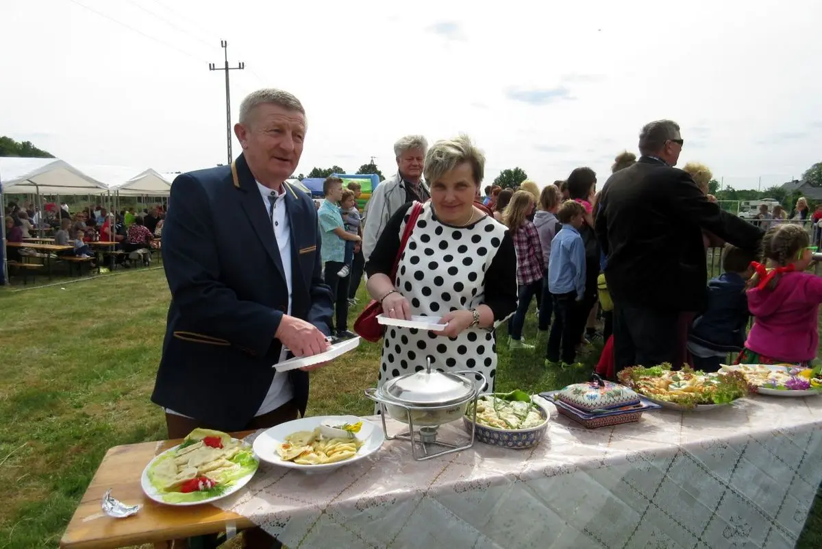 Festyn pierogowy w Dąbrowie
