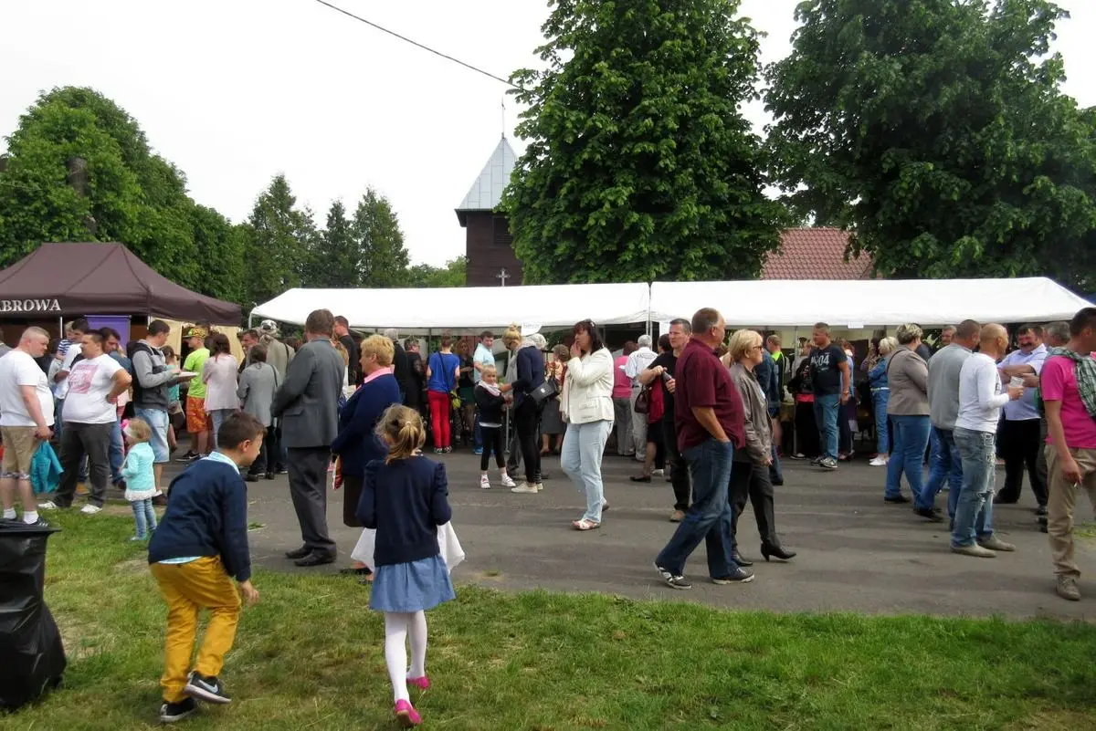 Festyn pierogowy w Dąbrowie