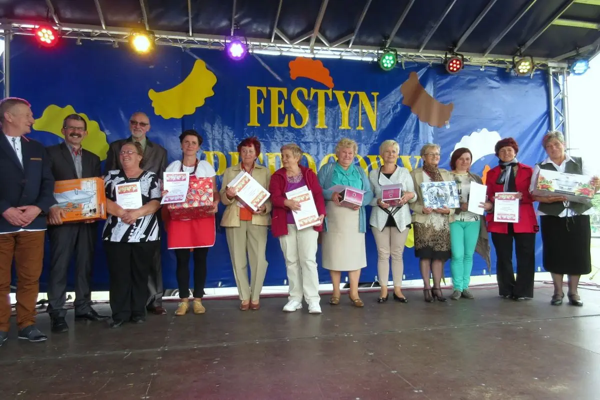 Festyn pierogowy w Dąbrowie