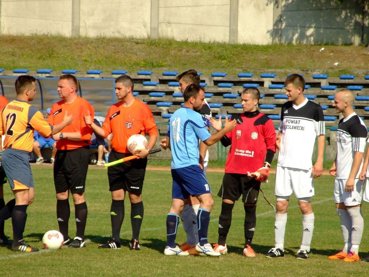 BKS zdemolował Chojnowiankę 10:1