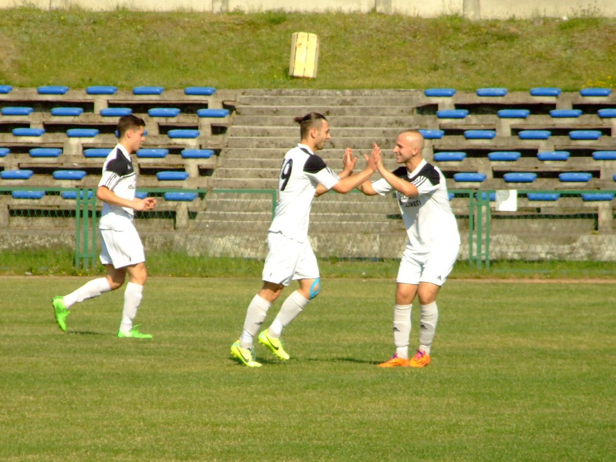 BKS zdemolował Chojnowiankę 10:1