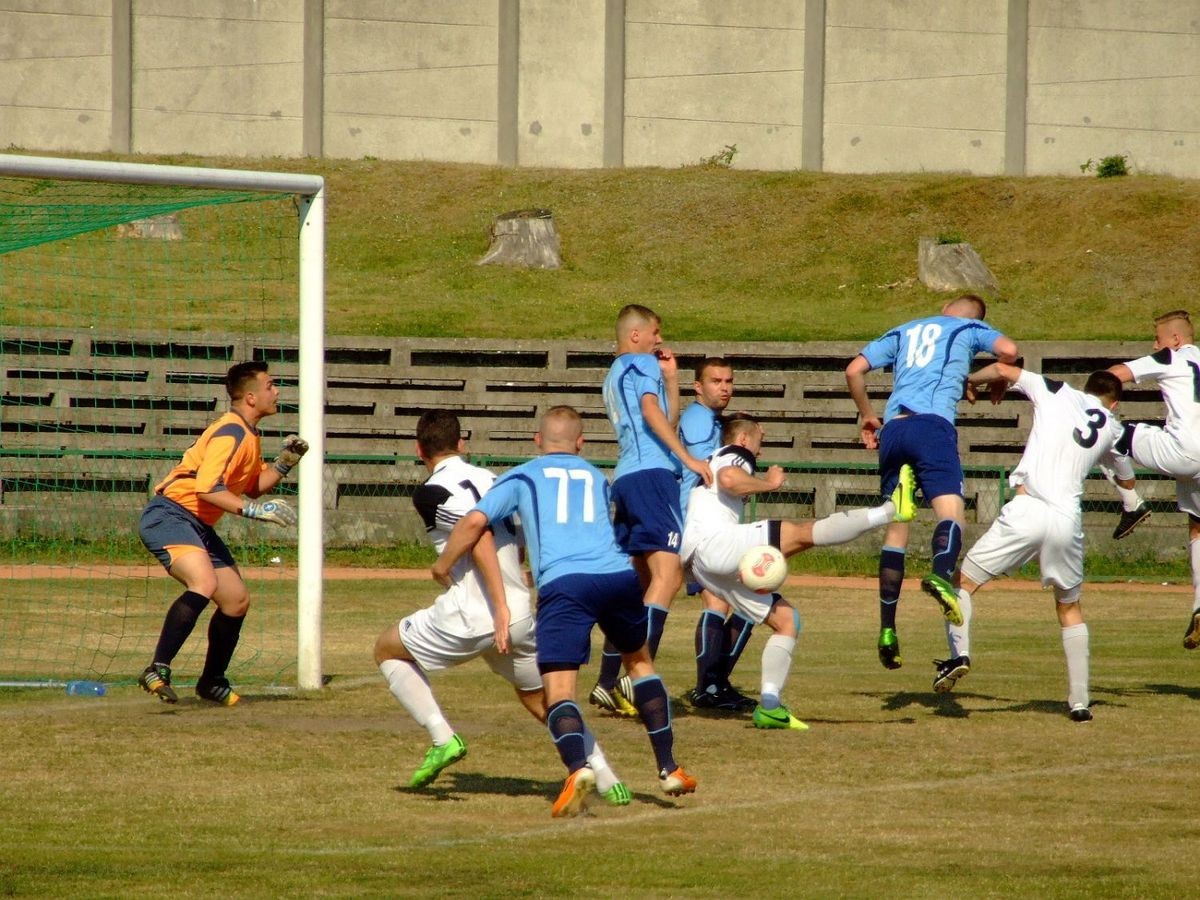 BKS zdemolował Chojnowiankę 10:1