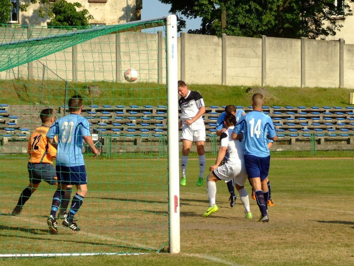 BKS zdemolował Chojnowiankę 10:1
