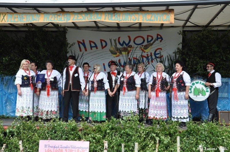 Nad Wodą Śpiewanie