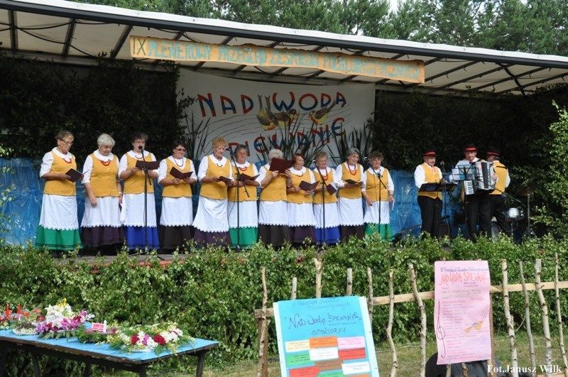 Nad Wodą Śpiewanie