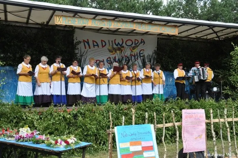 Nad Wodą Śpiewanie