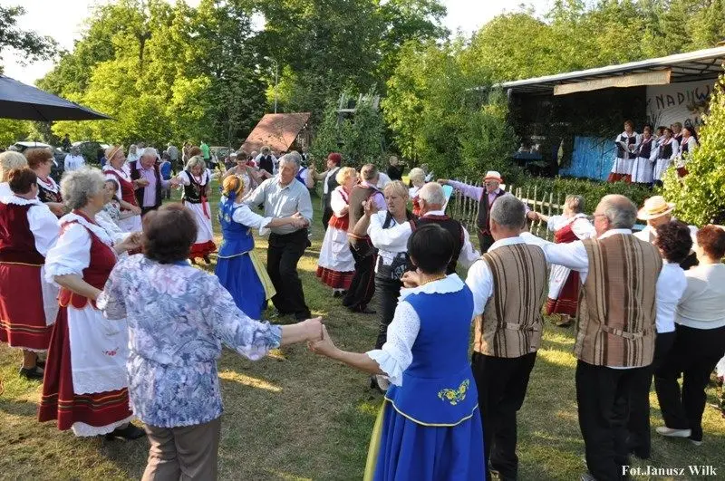 Nad Wodą Śpiewanie