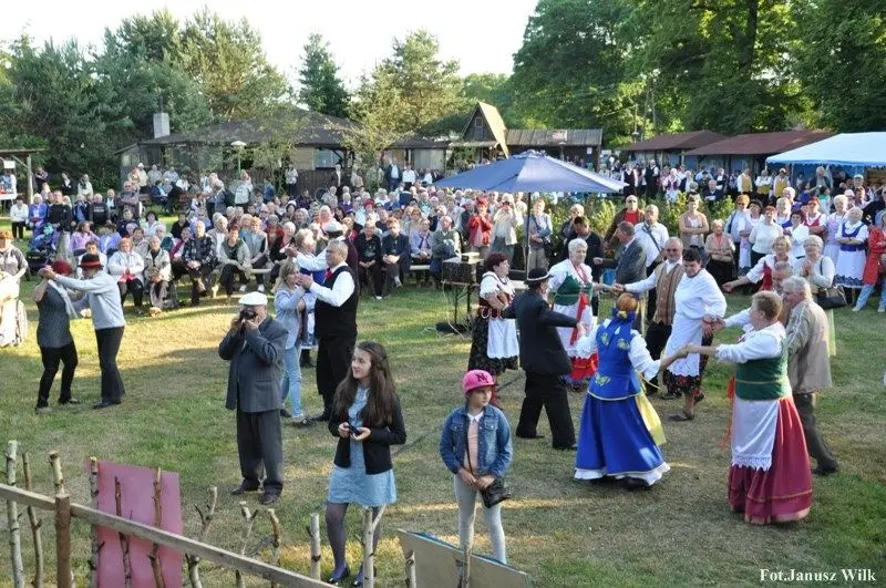 Nad Wodą Śpiewanie