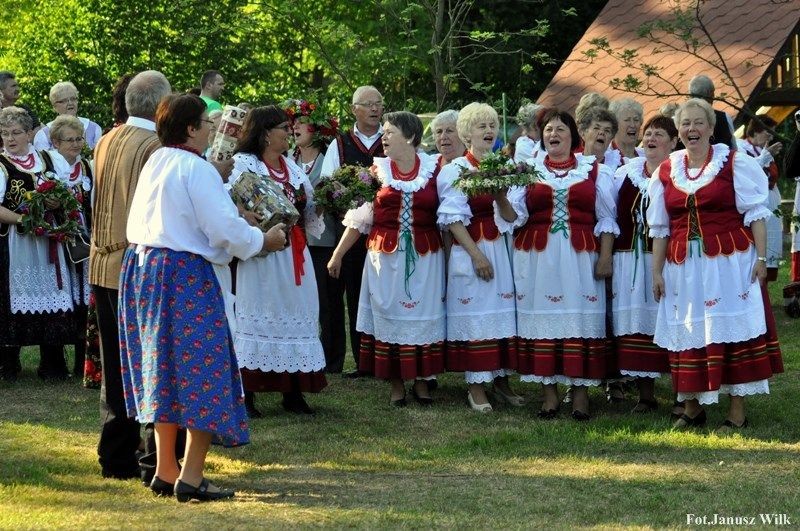 Nad Wodą Śpiewanie