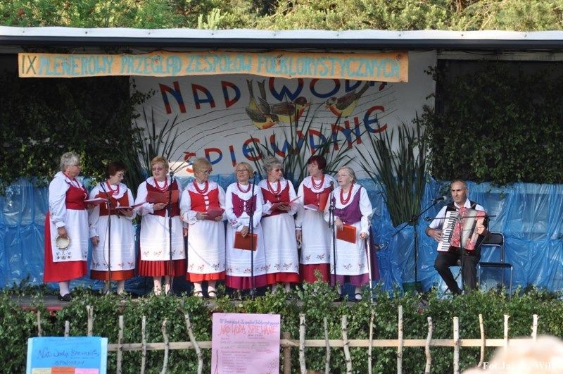 Nad Wodą Śpiewanie