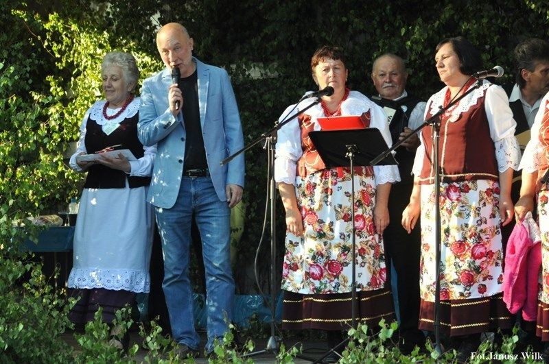 Nad Wodą Śpiewanie