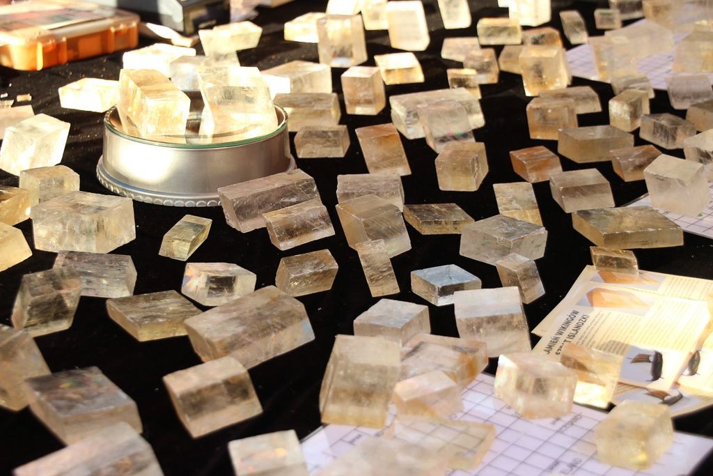 Minerały na stoiskach we Lwówku Śląskim