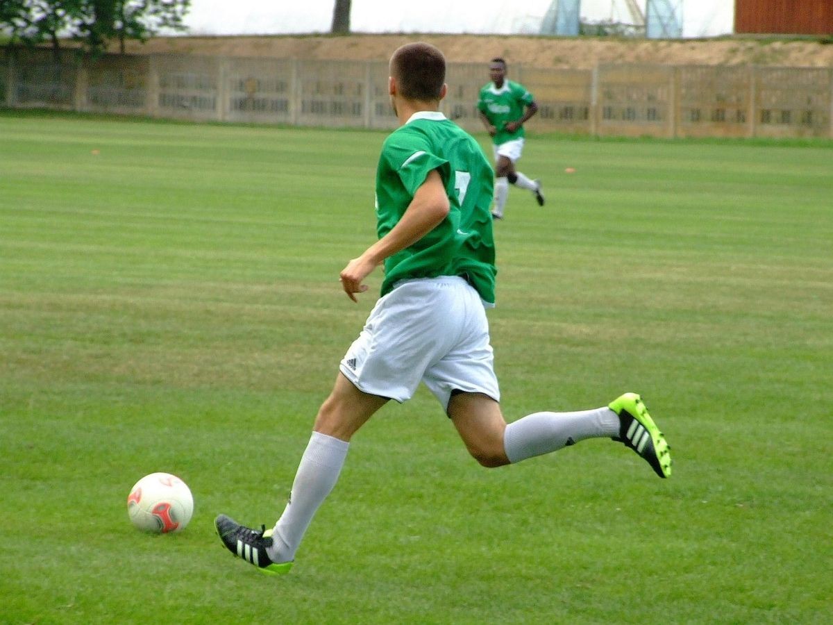 BKS pokonał Piasta Wykroty 2:1 w pierwszym sparingu
