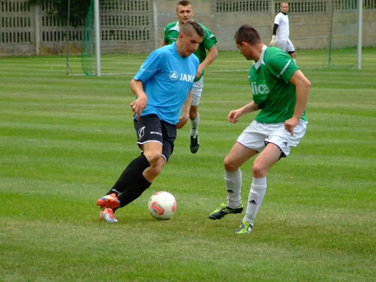 BKS pokonał Piasta Wykroty 2:1 w pierwszym sparingu