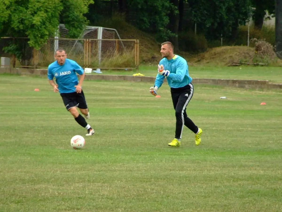 BKS pokonał Piasta Wykroty 2:1 w pierwszym sparingu