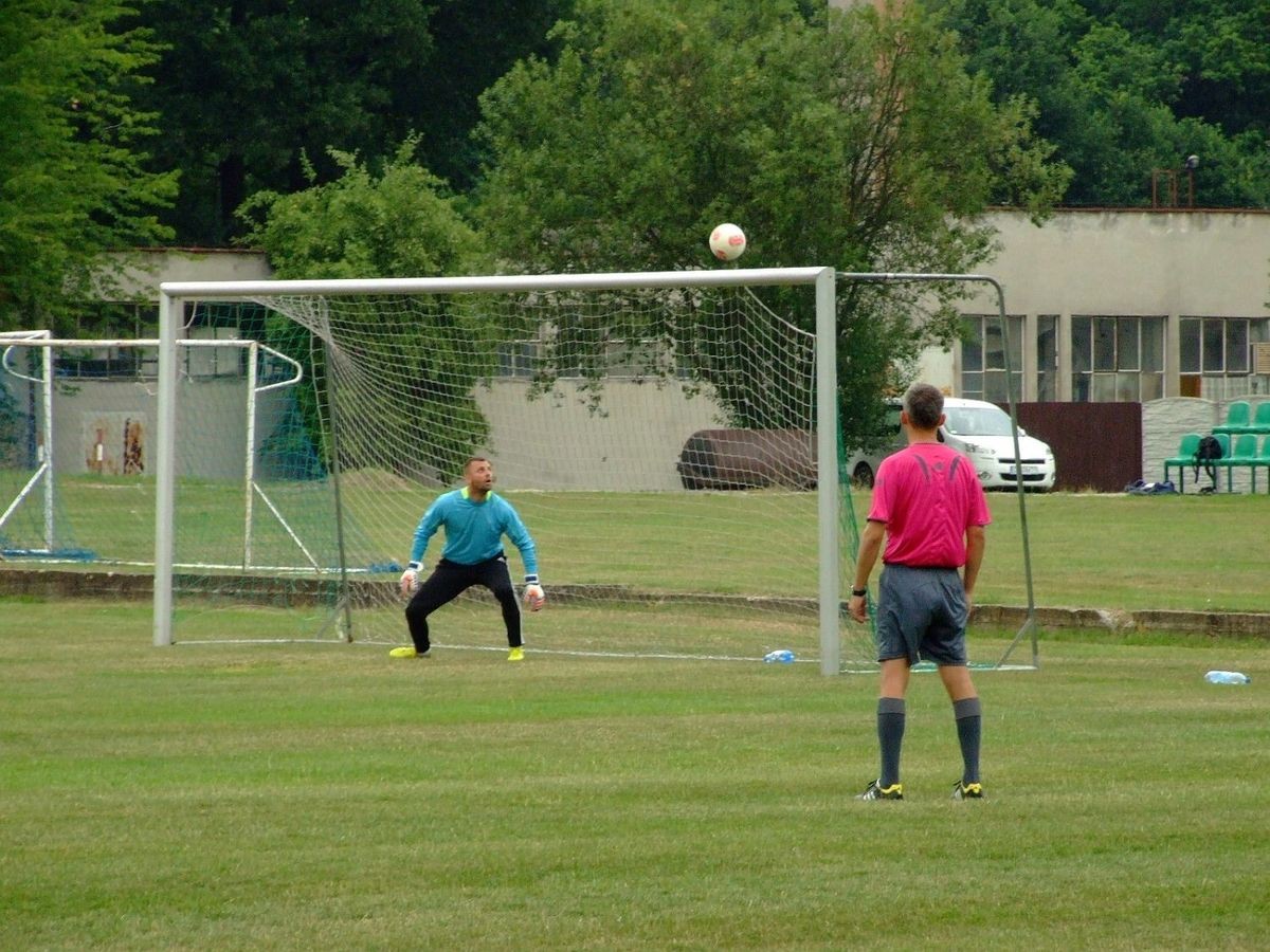 BKS pokonał Piasta Wykroty 2:1 w pierwszym sparingu
