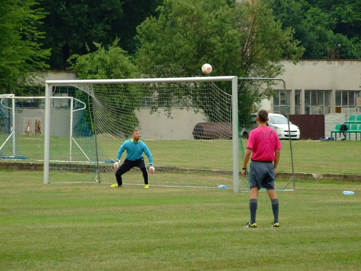 BKS pokonał Piasta Wykroty 2:1 w pierwszym sparingu