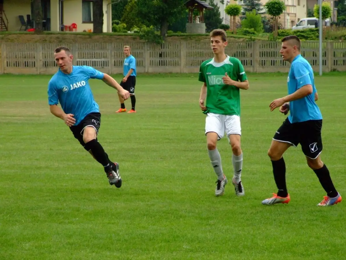 BKS pokonał Piasta Wykroty 2:1 w pierwszym sparingu