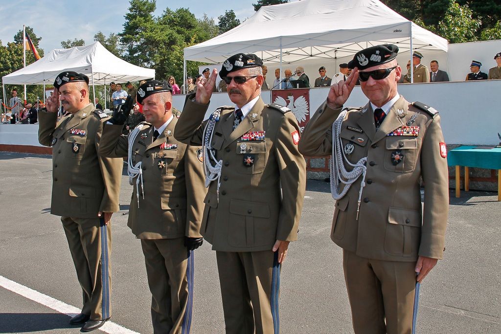 Żołnierze 10 Brygady Kawalerii Pancernej świętują