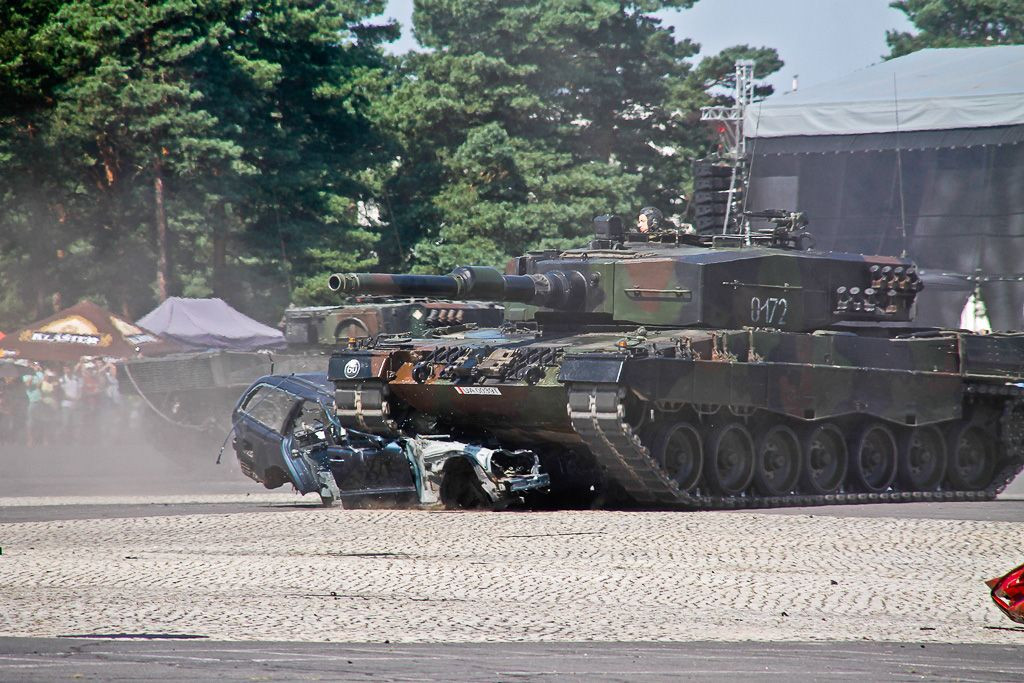 Żołnierze 10 Brygady Kawalerii Pancernej świętują