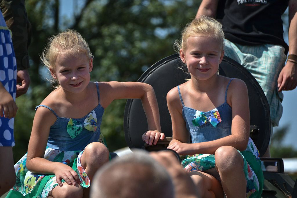 Żołnierze 10 Brygady Kawalerii Pancernej świętują