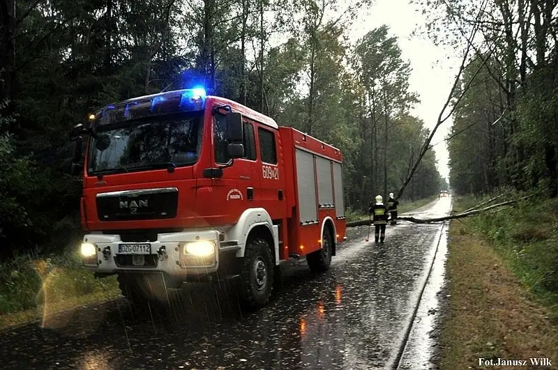 Podwójna akcja strażaków koło Zielonki