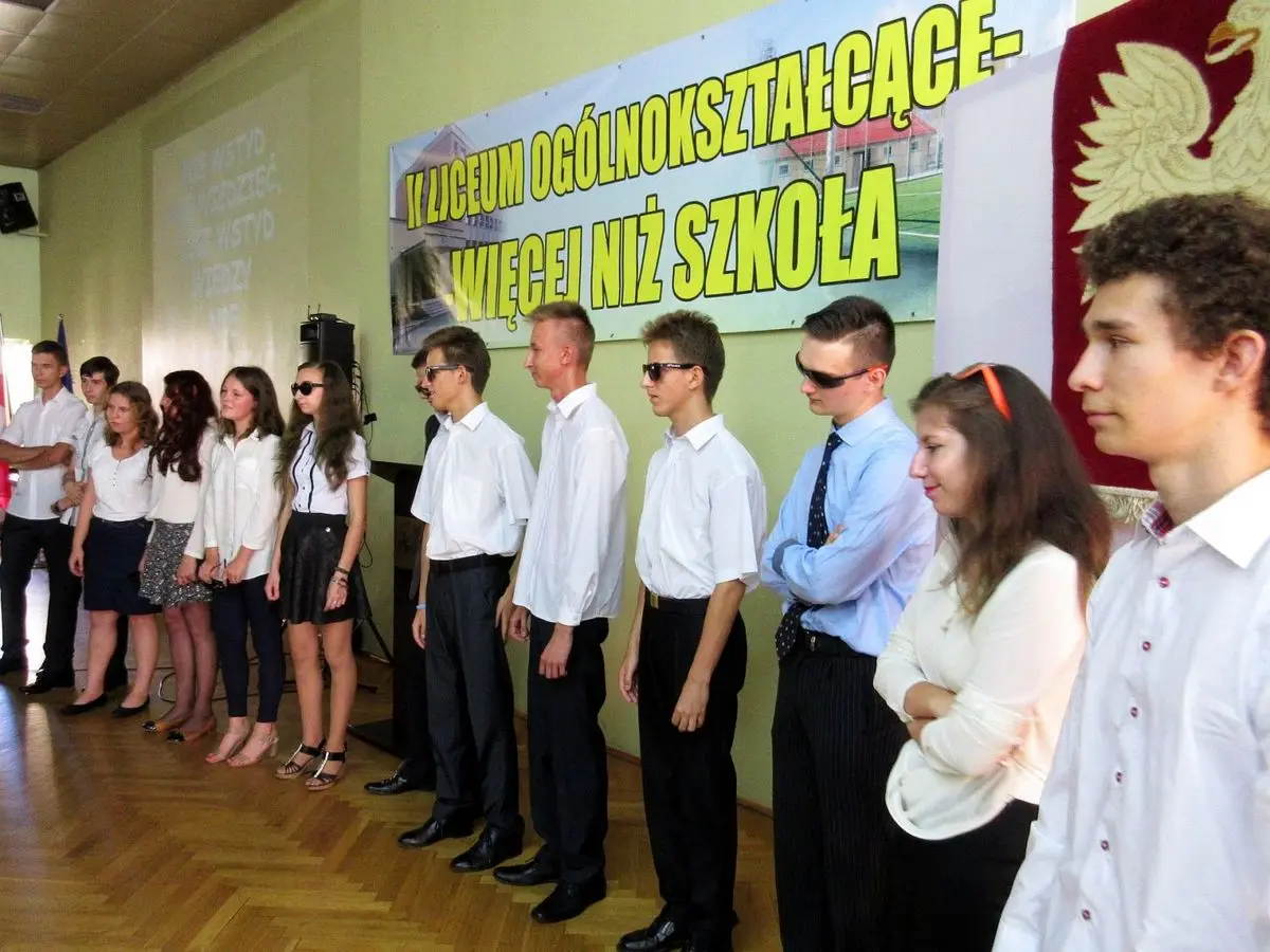 Przed II LO egzamin. Czy dobrze wspierają uzdolnionych uczniów?