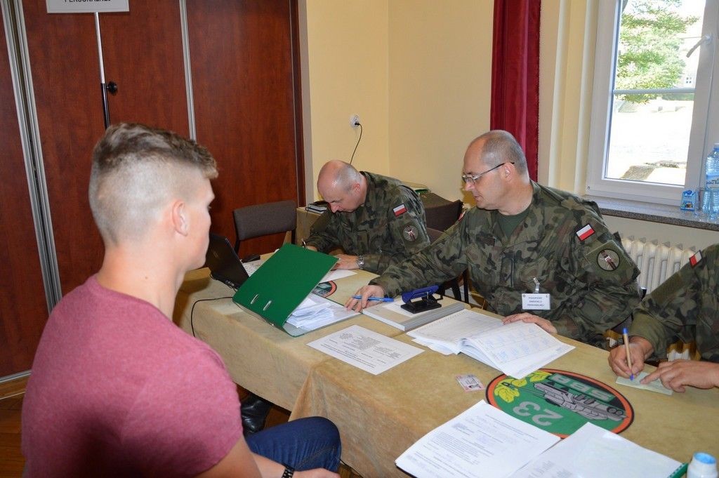 Wcielenie ochotników do służby przygotowawczej w ramach NSR