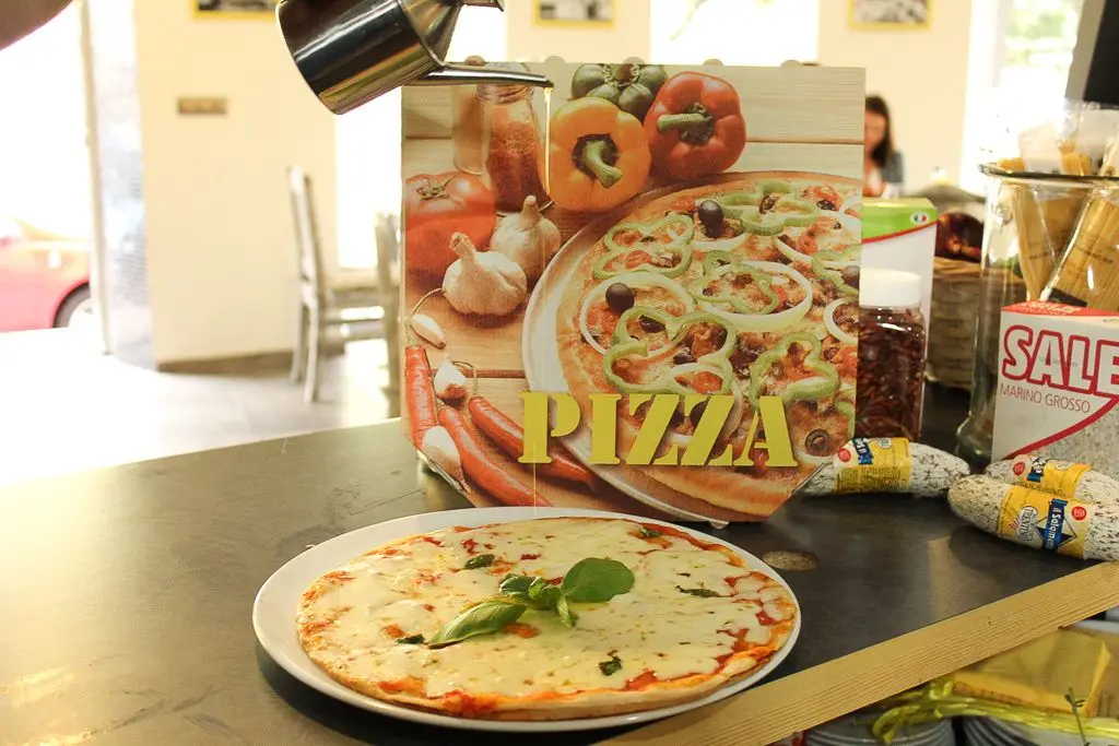 Bella Italia - prawdziwie włoska pizzeria, kawiarnia, czekoladziarnia