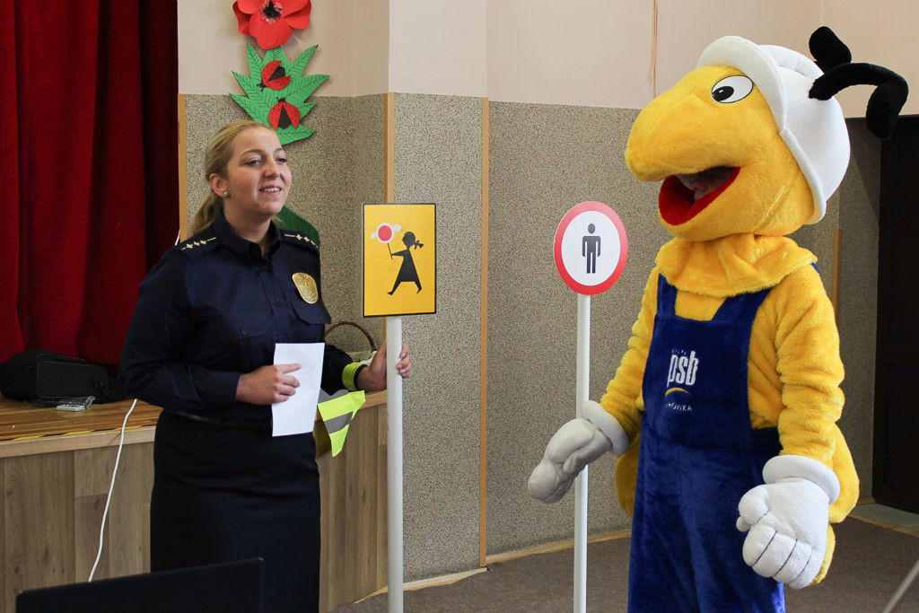 Bezpieczna droga do szkoły - akcja w SP nr 4