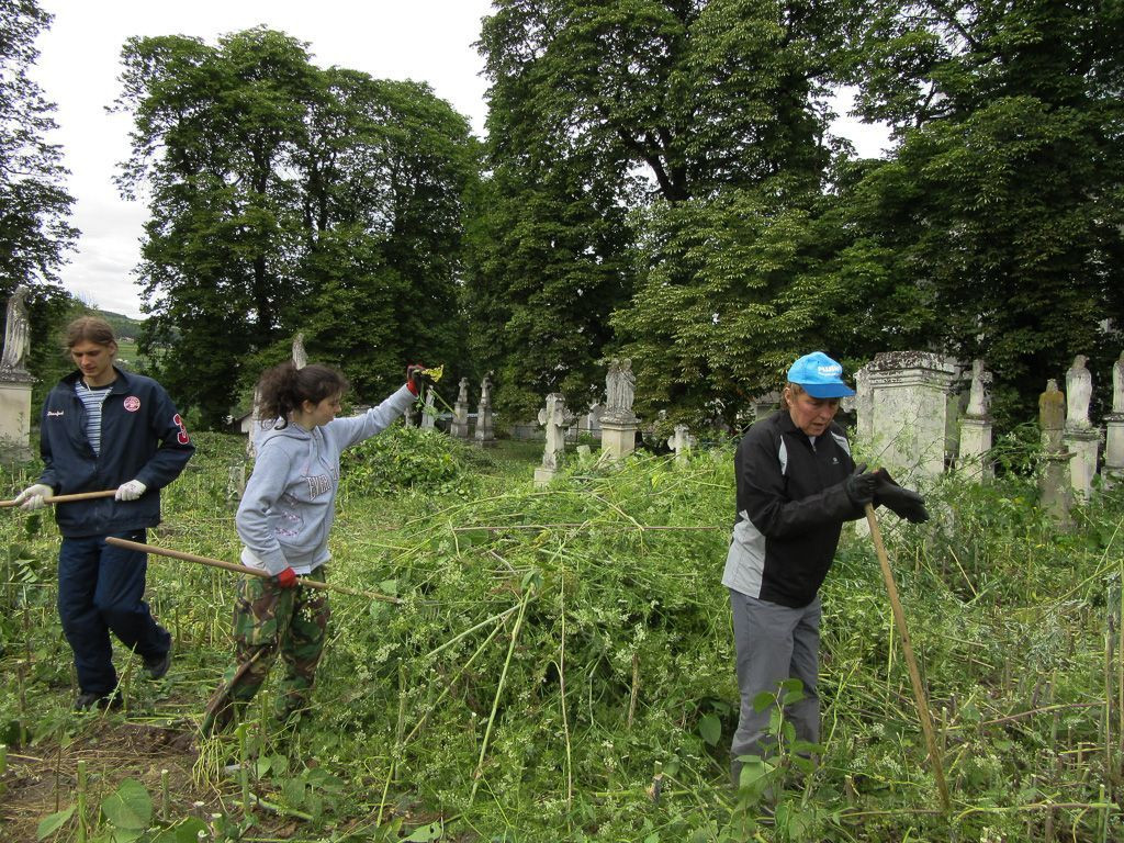 Bolesławianie ponownie ratowali polskie nekropolie na Kresach