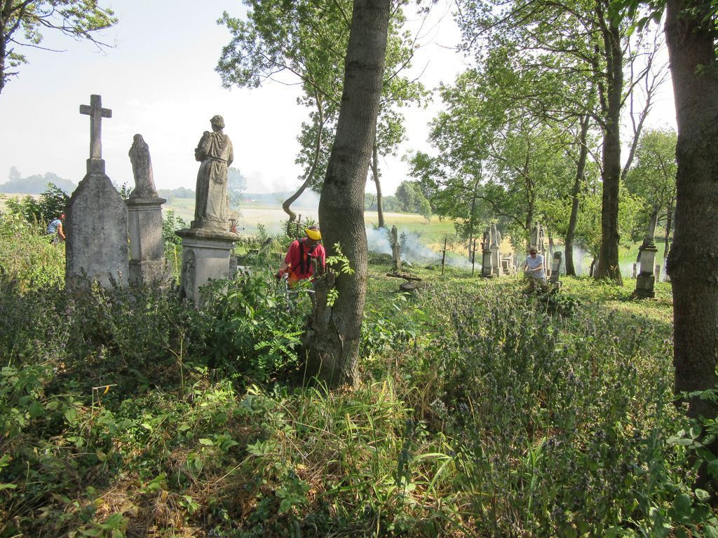 Bolesławianie ponownie ratowali polskie nekropolie na Kresach