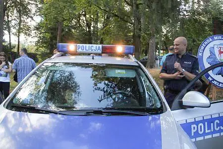 Festyn w Kowarach z udziałem policyjnego psa Cairo