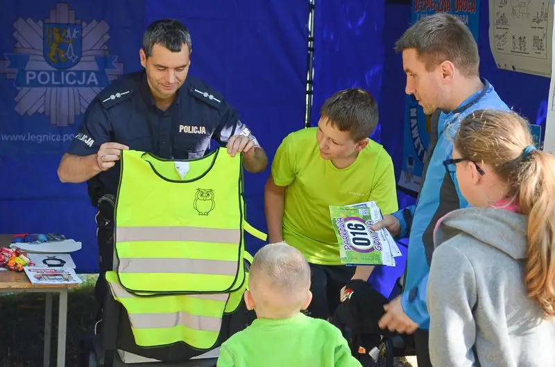 Policjanci wzięli udział w Parkowej Gonitwie