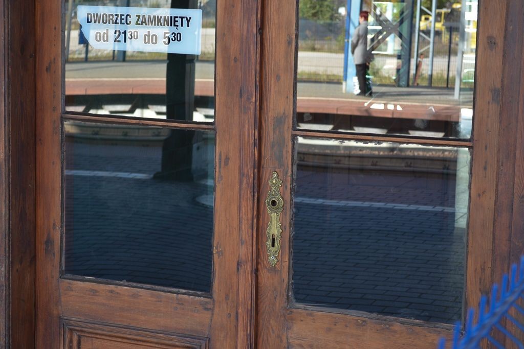 Akty wandalizmu na bolesławieckim dworcu PKP