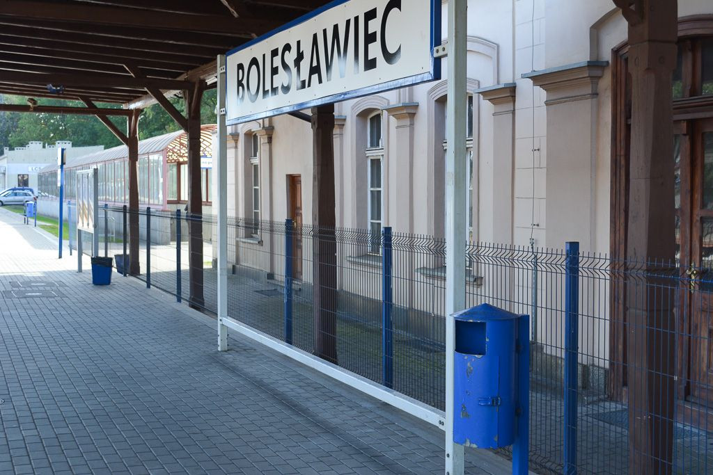 Akty wandalizmu na bolesławieckim dworcu PKP