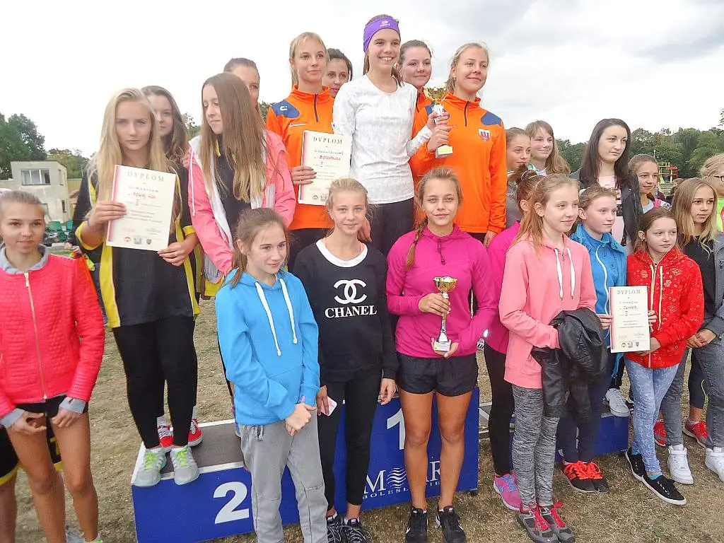SP nr 4, GS nr 1, I LO i ZSE najlepsze