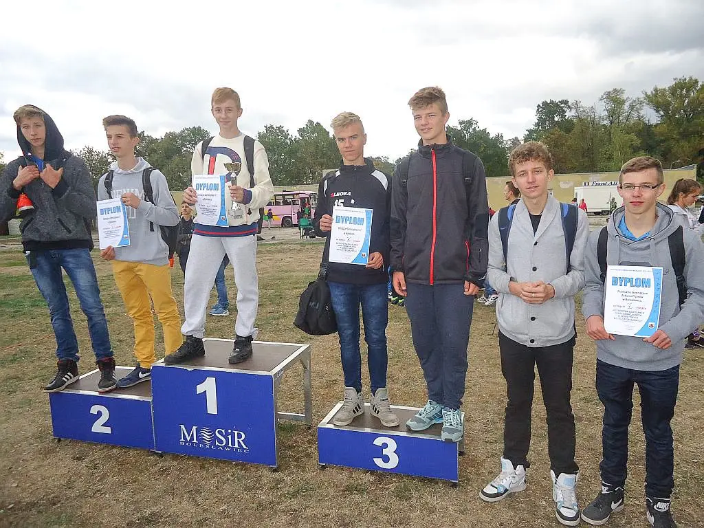 SP nr 4, GS nr 1, I LO i ZSE najlepsze