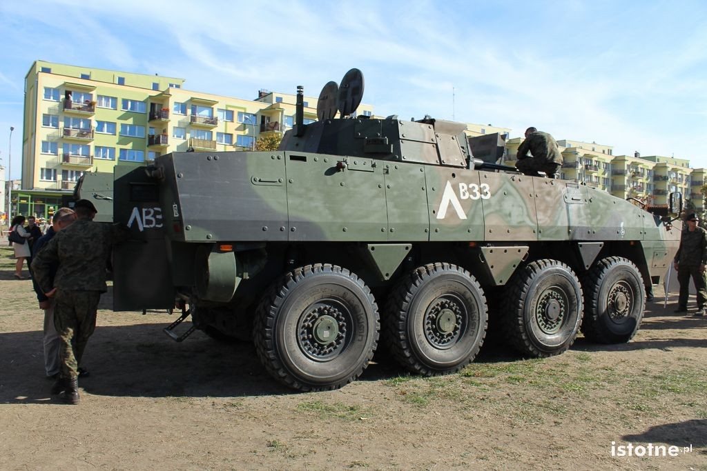 Sprzęt wojskowy Czarnej Dywizji przyciągnął tłumy