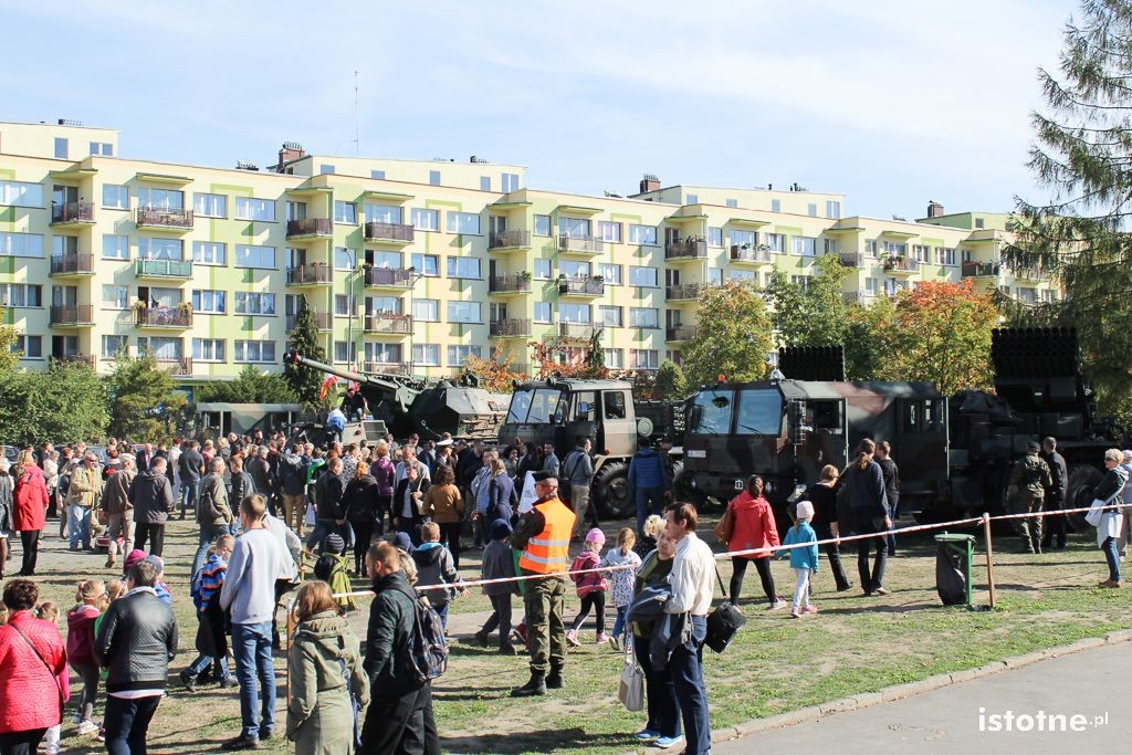Sprzęt wojskowy Czarnej Dywizji przyciągnął tłumy