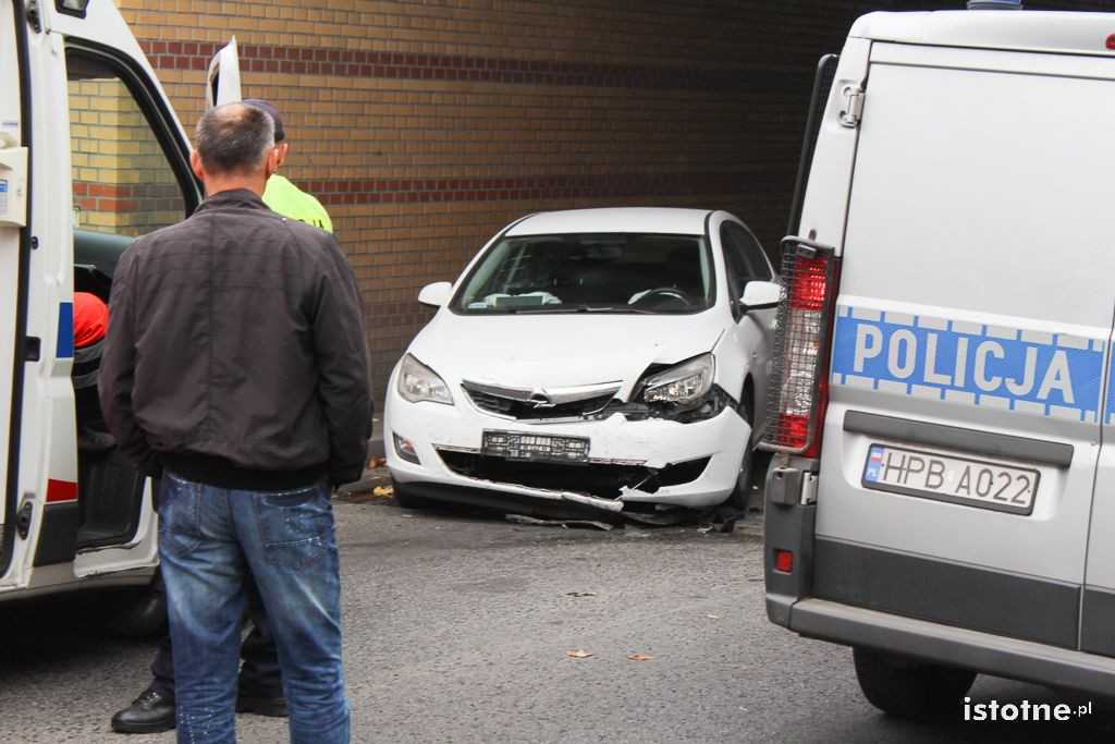 Wypadek pod wiaduktem