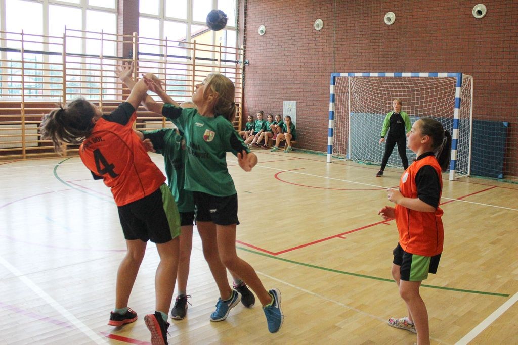 Szczypiornistki z Kruszyna najlepsze w gminie