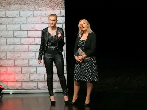 "Randka w ciemno" na deskach Forum