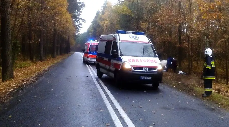 Dachowanie Opla koło Osiecznicy