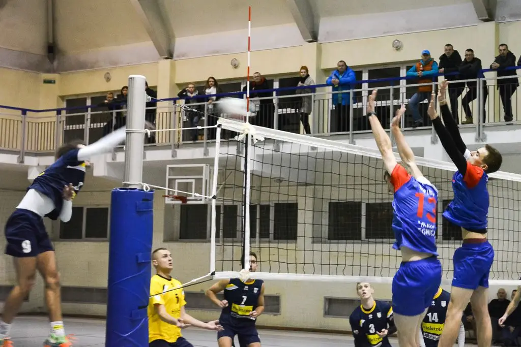BTS Elektros vs Ikar Legnica 3:0