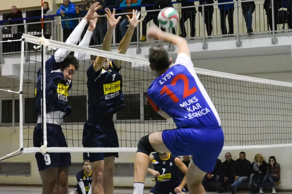 BTS Elektros vs Ikar Legnica 3:0